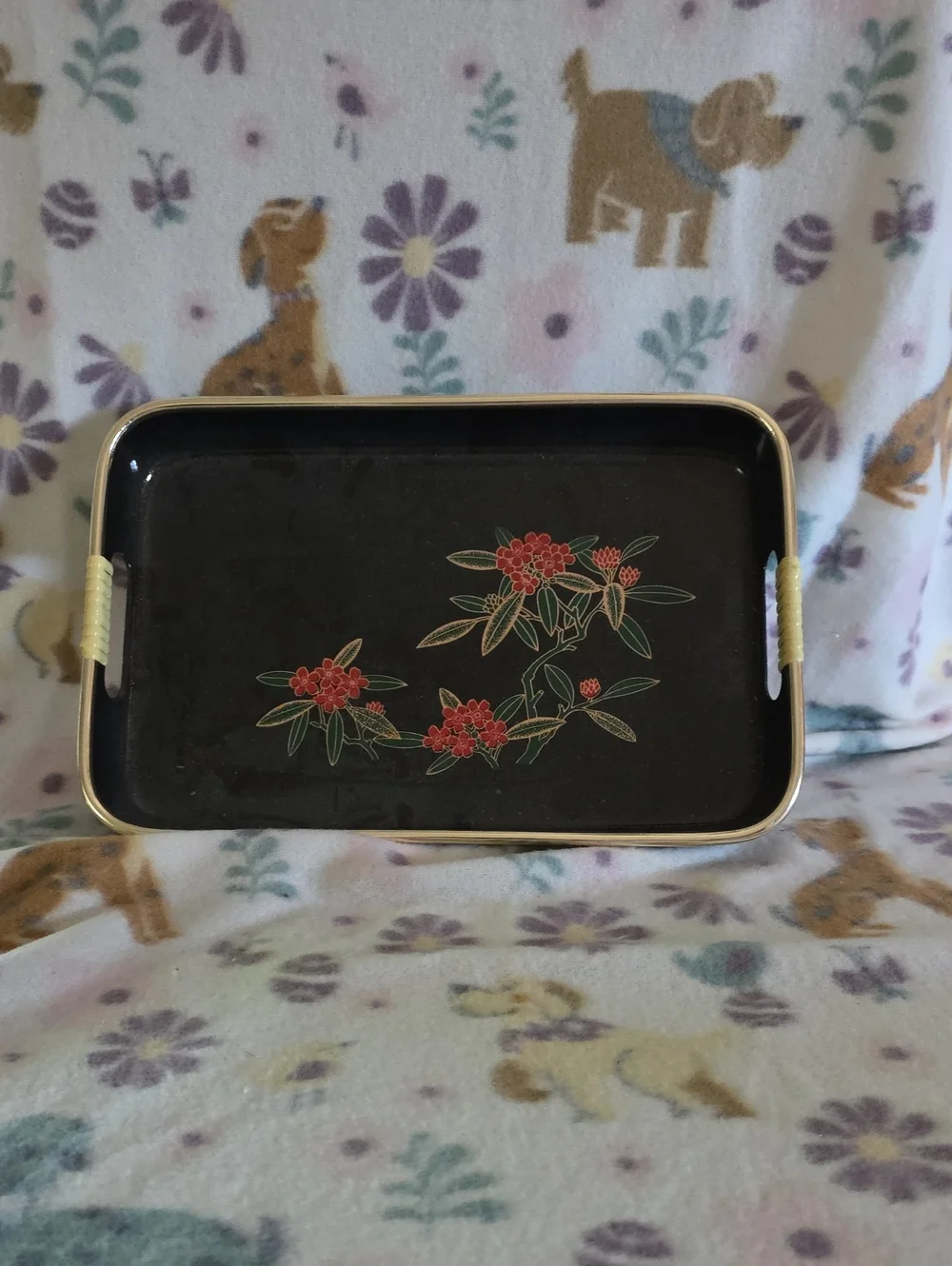 Vintage Japanese lacquerware nesting trays,